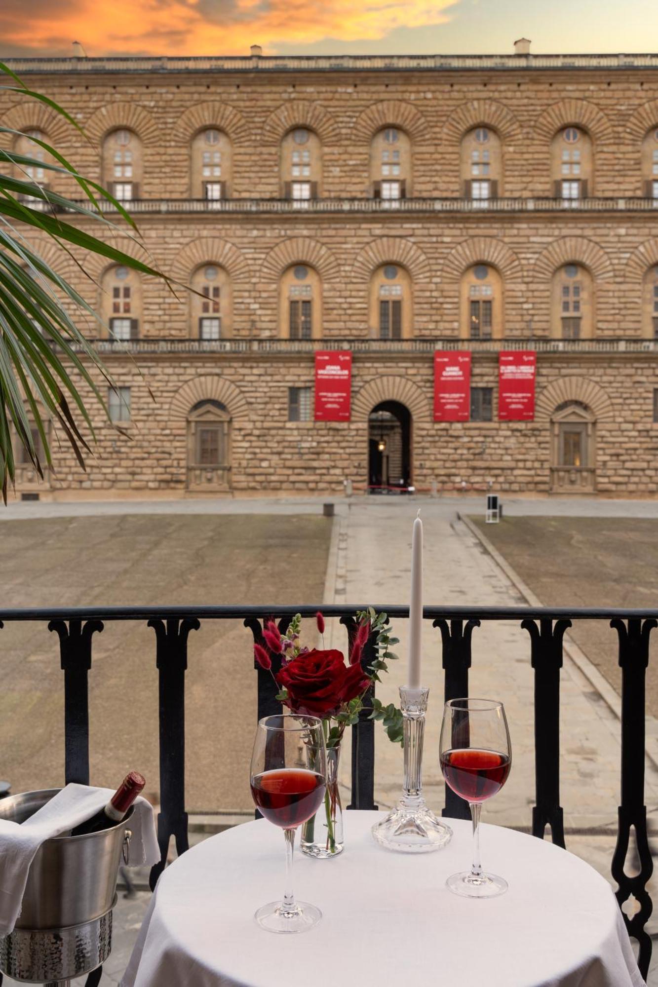 Piazza Pitti Palace - Residenza D'Epoca Florencia Exterior foto